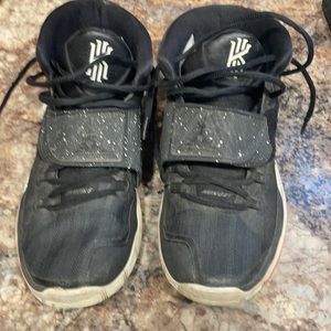 Kyrie6  they are decent condition one of the but one of the shoes does not have
